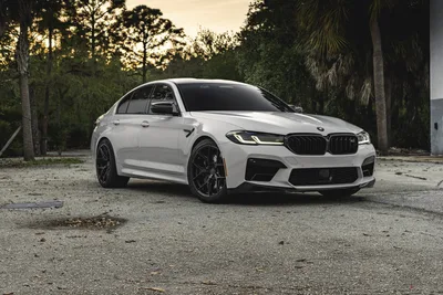White BMW M5 F90 in Motion