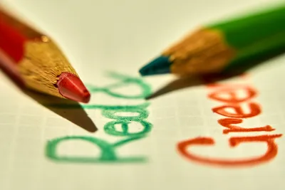 Colored Pencils Drawing on Paper with Numbers - free art & design wallpaper 6000×4000