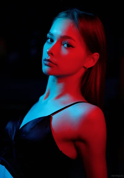 Woman in Profile with Red and Blue Neon Lighting - free people & portraits wallpaper 3555×5119