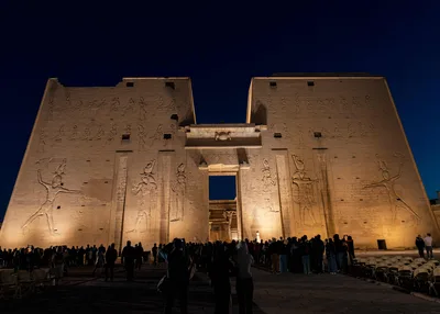 Ancient Egyptian Temple Illuminated at Night - free city & urban wallpaper 6144×4389