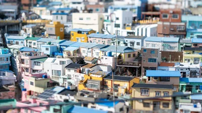 Colorful Urban Neighborhood With Tilt-Shift Effect - free cars & vehicles wallpaper 5568×3132