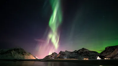 Northern Lights Dance Over Lofoten Mountains - free nature wallpaper 3840×2160