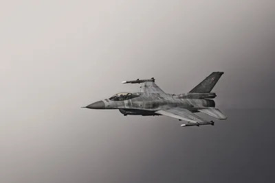 F-16 Fighting Falcon Fighter Jet In Flight - free cars & vehicles wallpaper 5472×3648