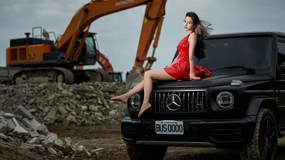 Woman in Red Dress Posing on Black Mercedes SUV - free people & portraits wallpaper 5184×2915
