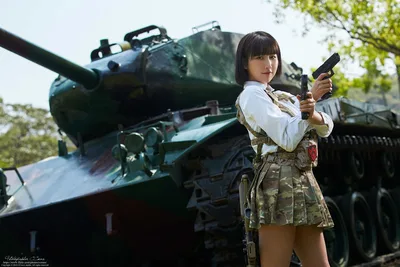 Woman With Pistol Posing Before Military Tank - free people & portraits wallpaper 4237×2825