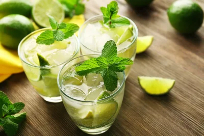 Refreshing Mojito Cocktails with Lime and Mint - free food wallpaper 1920×1280