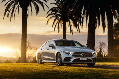 White Mercedes-Benz Sedan at Sunset with Palm Trees - free cars & vehicles wallpaper 4096×2732