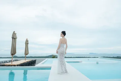 Woman in White Lace Gown by Infinity Pool - free people & portraits wallpaper 6000×4000