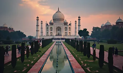 Taj Mahal at Sunset with Reflecting Pool - free city & urban wallpaper 3840×2304