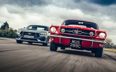 Classic Red Mustang and Modern Gray Mustang Racing - free wallpaper 1920×1200