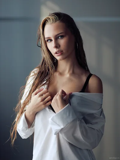 Portrait Of Woman In White Off-Shoulder Shirt - free wallpaper 3840×5120