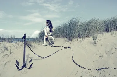 Woman with Anchor on Sand Dune - free people & portraits wallpaper 2499×1647