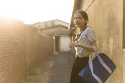 Japanese School Uniform Girl in Alley - free people & portraits wallpaper 5120×3413