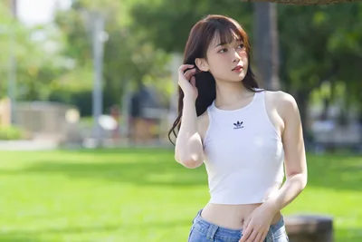 Young Woman in White Tank Top at Park - free people & portraits wallpaper 5120×3413