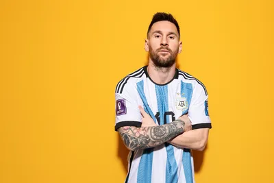 Messi's Golden Moment: Qatar 2022 Champion - free sports wallpaper 4345×2896