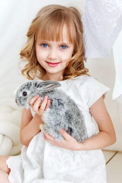 Cute Girl With Gray Rabbit, Blue Eyes Smiling - free kids & cute wallpaper 3840×5760