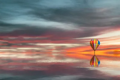 Colorful Balloon Reflects on Tranquil Lake at Sunset - free nature wallpaper 6000×4000