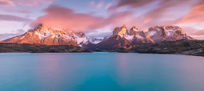 Alpine Majesty at Lake Pehoe - free nature wallpaper 5980×2658