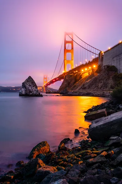 Golden Gate Bridge Glowing at Twilight - free city & urban wallpaper 4011×6028