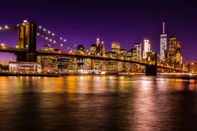 Brooklyn Bridge Night Lights Over Manhattan Waters - free city & urban wallpaper 6000×4000