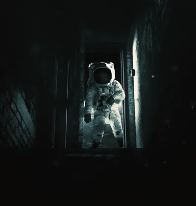 Solitary Explorer in the Darkness - free space wallpaper 4000×4208