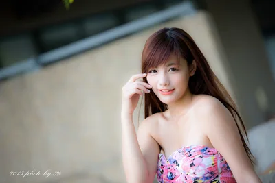 Young Woman in Floral Strapless Top Portrait - free people & portraits wallpaper 5760×3840
