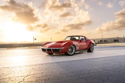 Classic Red Corvette at Golden Hour - free cars & vehicles wallpaper 9504×6336