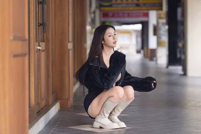 Asian Woman in Corridor by Wooden Doors - free people & portraits wallpaper 5120×3418