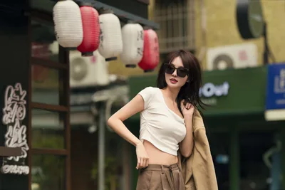 Urban Style: Asian Woman in Street Fashion - free people & portraits wallpaper 5120×3418
