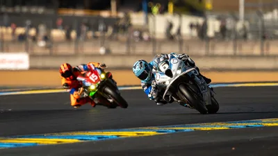 Motorcycle Racing at Le Mans Circuit - free sports wallpaper 3819×2148