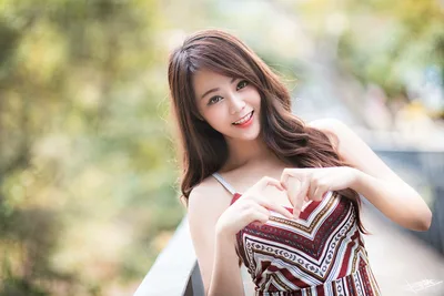 Young Woman in Patterned Top Portrait - free people & portraits wallpaper 5760×3840