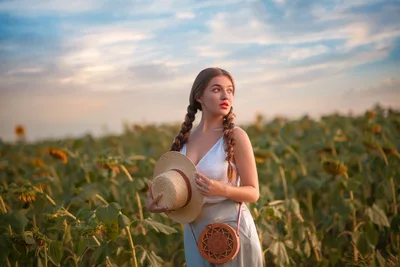 Woman in Sunflower Field at Golden Hour - free people & portraits wallpaper 2048×1365