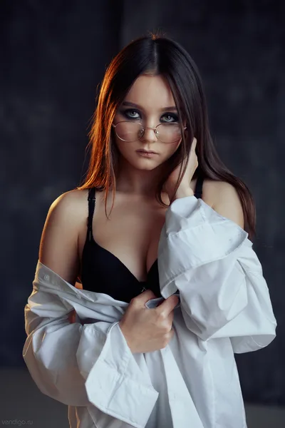 Woman in Glasses and White Shirt Portrait - free people & portraits wallpaper 3413×5120