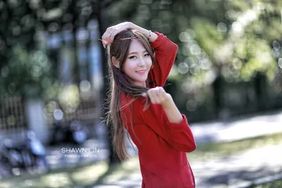 Woman in Red Sweater Posing Outdoors with Hat - free people & portraits wallpaper 5760×3840