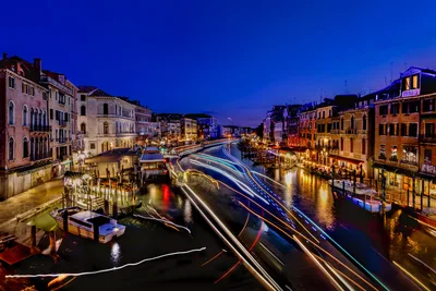 Grand Canal Venice at Twilight with Light Trails - free city & urban wallpaper 6144×4098