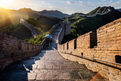 The Great Wall of China at Sunrise with Mountain Landscape - free city & urban wallpaper 5721×3819