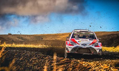 Rally Car Driving Through Dusty Desert Terrain - free cars & vehicles wallpaper 5000×3000