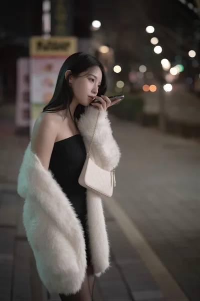 Woman in Black Dress with White Fur Stole at Night - free people & portraits wallpaper 5331×8000