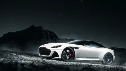 White DBS Under Starlit Mountains - free wallpaper 5120×2880
