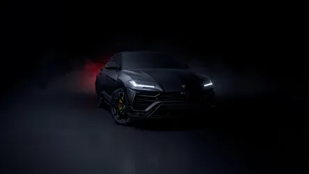 Lamborghini Urus in Darkness: Ultimate Power - free wallpaper 7680×4320