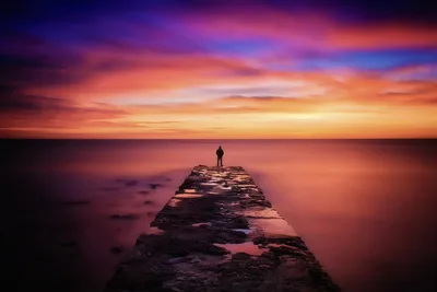 Solitary Soul at Sunset's End - free nature wallpaper 4245×2830