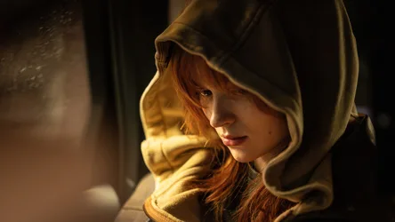 Golden Shadows: Jean Grey Awakens - free movies & tv wallpaper 7680×4320