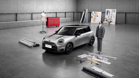 MINI JCW Electric Satin Edition Design Studio 2026 - free cars & vehicles wallpaper 7680×4320