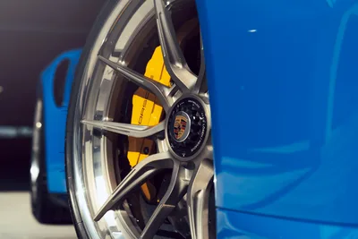 Vehicle Focus Car: Wheel - free wallpaper 2048×1365