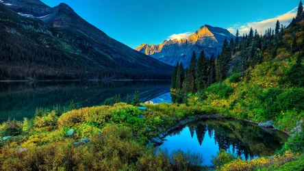 Mountain Lake Serenity at Golden Hour - free landscapes wallpaper 7680×4320