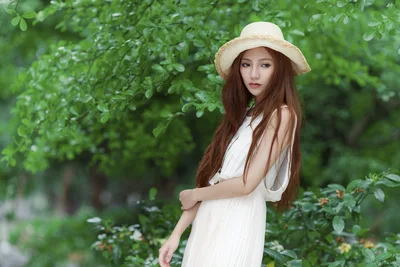 Brown-Haired Beauty in a Dress - free people & portraits wallpaper 5120×3413
