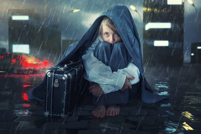 Rain: Seated Lady - free people & portraits wallpaper 2000×1333