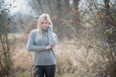Blonde-Haired Woman in a Sweater - free people & portraits wallpaper 7952×5304