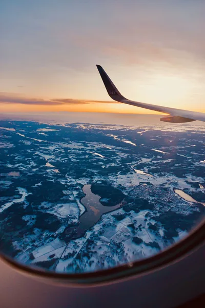 Wings Over Winter Waters at Sunset - free gaming wallpaper 4000×6000
