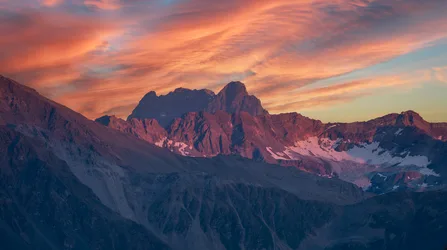 Alpine Sunset Over Arosa Mountains - free wallpaper 5948×3329